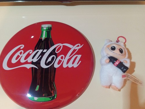 Bottone coca cola labubu - coca,